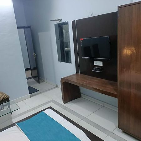 Hotel Krishna Residency Mahoba Экстерьер фото