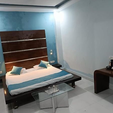 Hotel Krishna Residency Mahoba Экстерьер фото