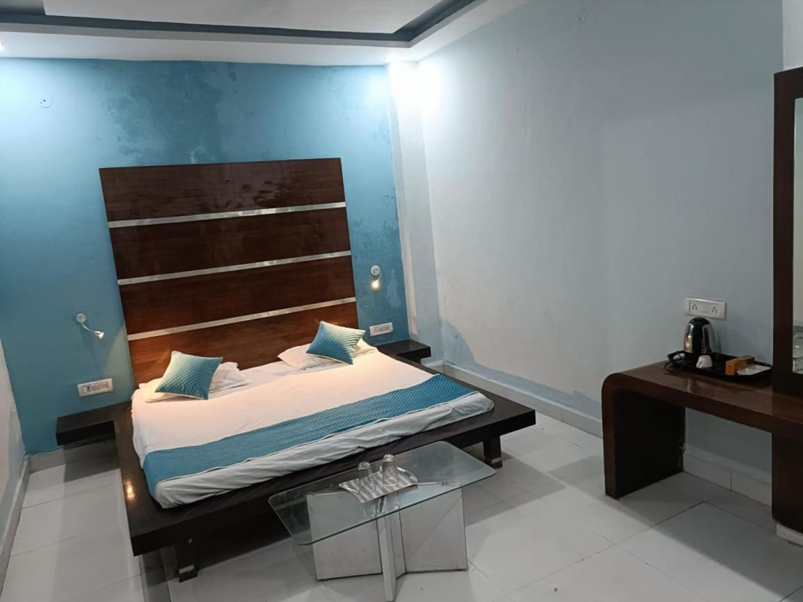 Hotel Krishna Residency Mahoba Экстерьер фото